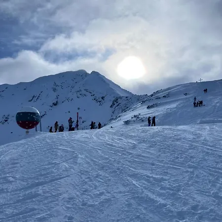 Апартхотел Dimitri Emerald , Near Gondola 4*