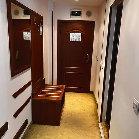 Dimitri Emerald , Near Gondola Апартхотел 4*