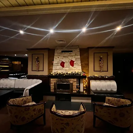 Апартхотел Dimitri Emerald , Near Gondola