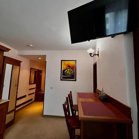 Dimitri Emerald , Near Gondola 4* Bansko